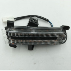 Front direction indicator(RH)
