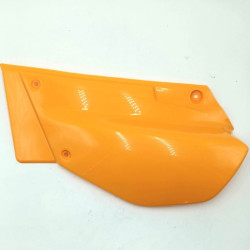 Tapa Lateral Izquierda Amarillo LIFAN Eagle 125 (LF125GY-6)
