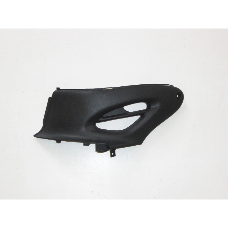 Plastico Lateral Inf. Izq.