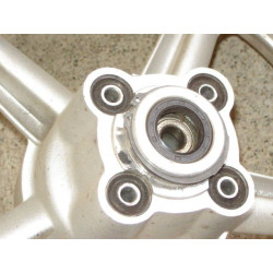 Conj. SILENTBLOCK BUJE/CORONA TRAS. Buje Rueda Del. para DAX (JC90-6)
