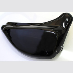Plast. Tapa Lateral Izq. Negro Brillante (VR125)
